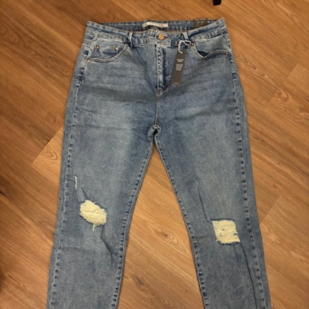 Tractr NWT Diane Mid Rise Distressed Slim Fit Ankle Med Wash Jeans Size 14